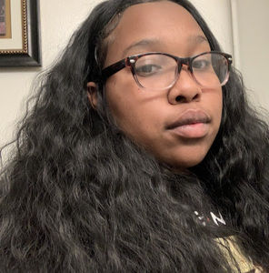 Meet your Posher, Alana